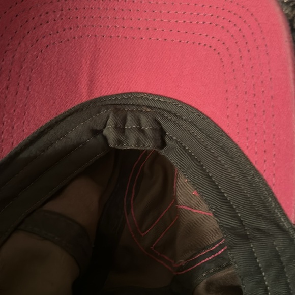 Peace Camo hat - Picture 3 of 5